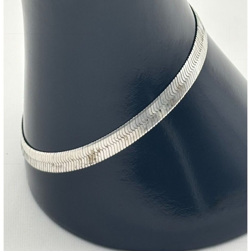 Vintage Sterling Silver Herringbone Bracelet Made in Italy With Maker's Hallmark - Picture 7 of 14